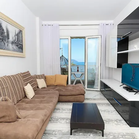 Jimi Apartment